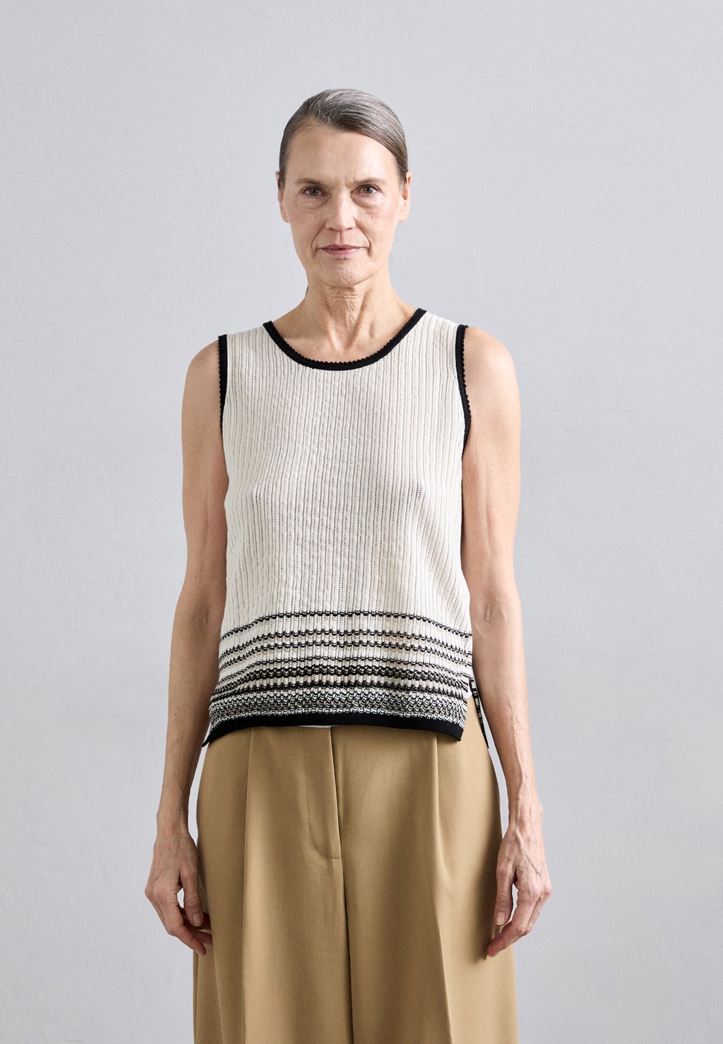 

Топ WOMENS Paul Smith, кремовый