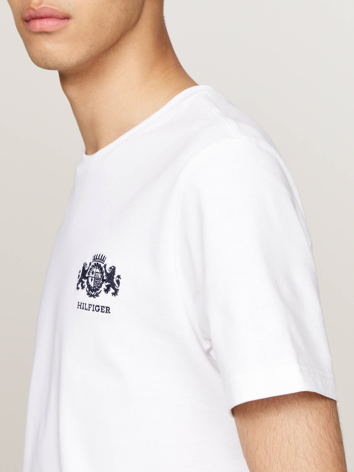 Футболка Tommy Hilfiger EMBRO Regular Fit, белый — фото 4