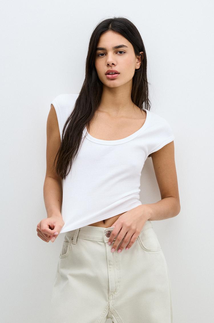 

Футболка с коротким рукавом в рубчик Pull And Bear, белый