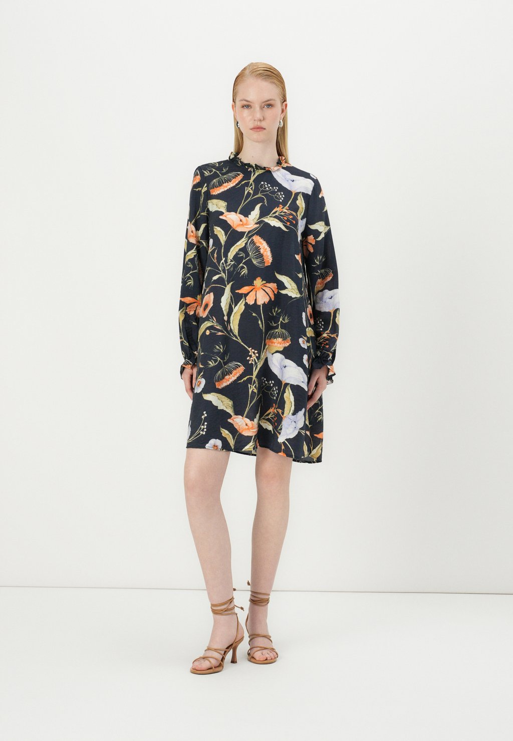 

Повседневное платье VMELEY HIGH NECK SHORT DRESS Vero Moda, темно-синий