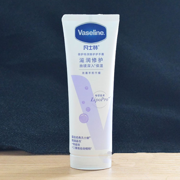 Интенсивный восстанавливающий и увлажняющий крем для рук Potpourri Moisturizing Hydrating 100ml Vaseline, two-piece set: refreshing scent hand cream 100ml+refreshing scent hand cream 50ml — фото 3