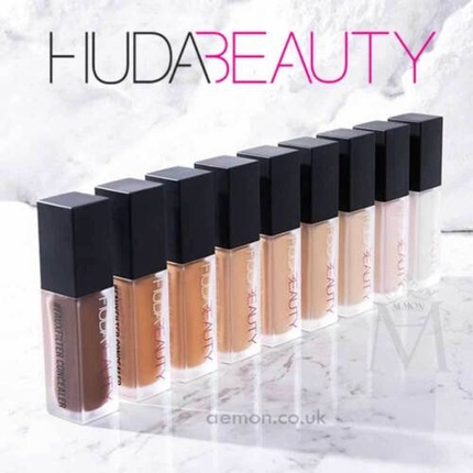 

#FauxFilter Сияющий матовый консилер Huda Beauty