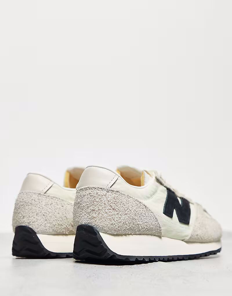 Кроссовки унисекс 471 белого и темно-синего цветов New Balance — фото 2