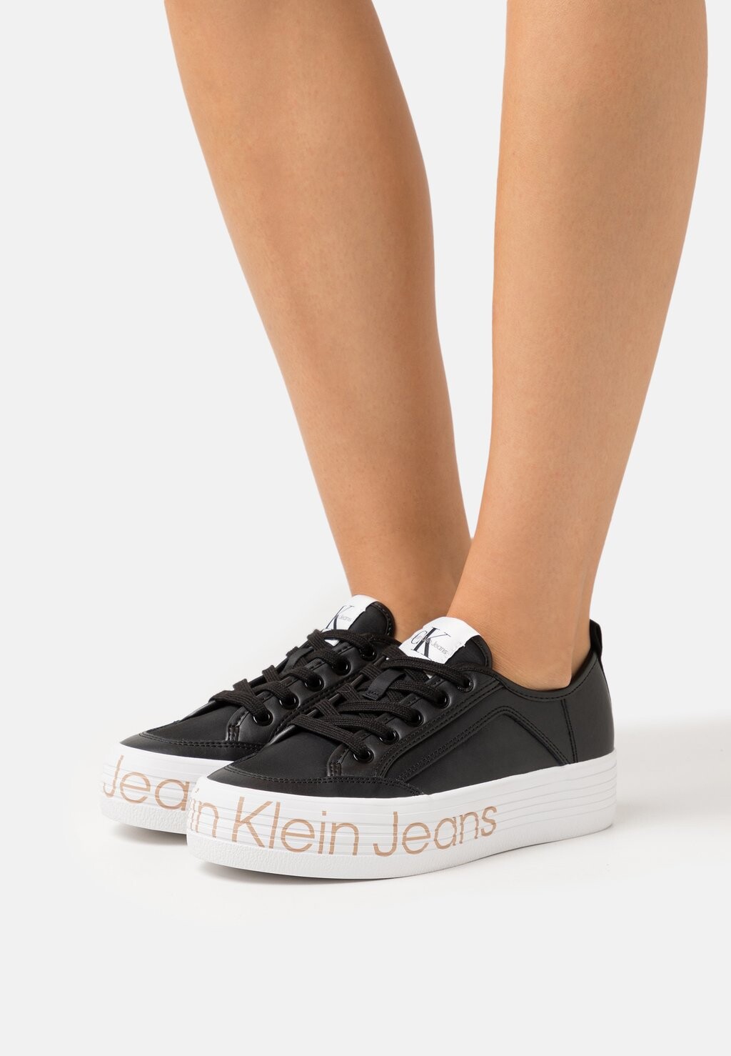

Кроссовки Calvin Klein Jeans, черный