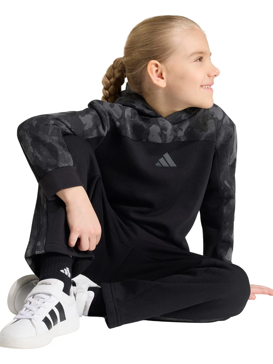 Спортивный костюм Adidas Sportswear черного цвета — фото 4