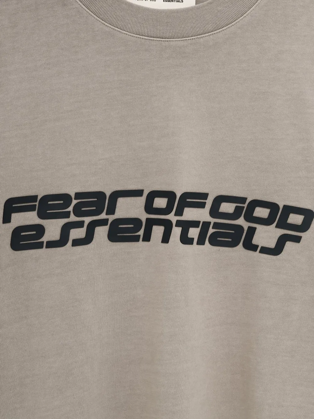 Футболка с логотипом в стиле 90-х Fear Of God Essentials, серый — фото 3