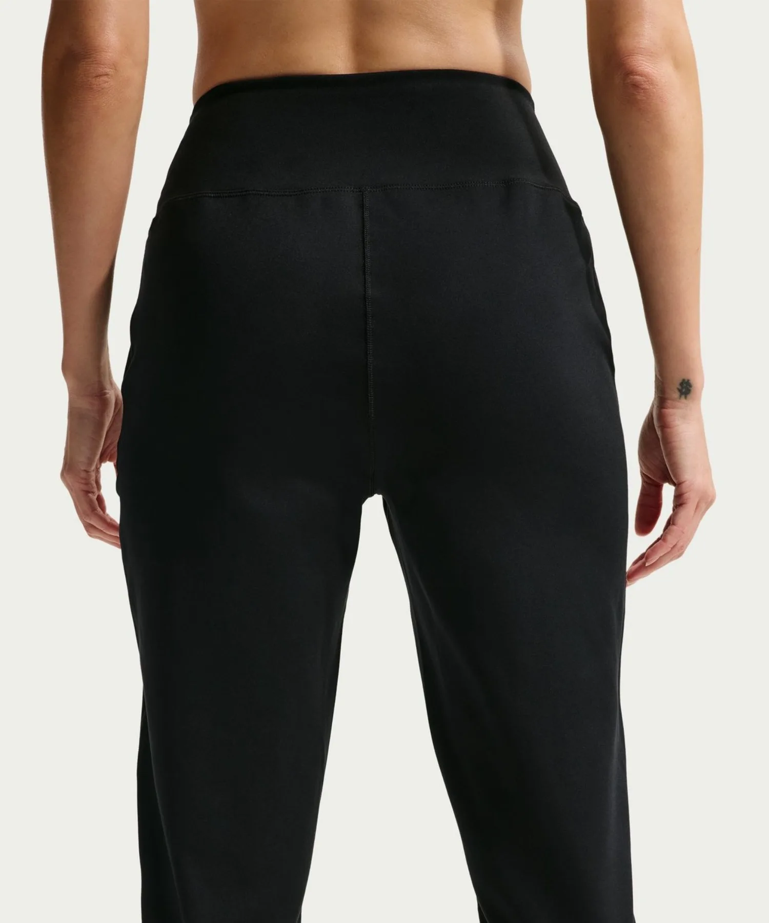 Женские брюки из полиэстеровой ткани Nike One DF HR Knit Jogger черные — фото 4