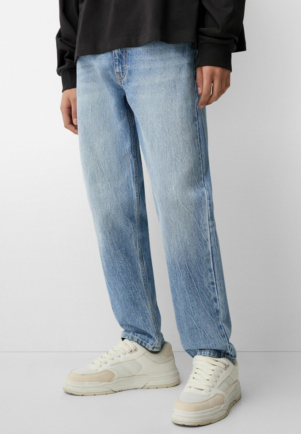 

Зауженные джинсы Bershka, синий