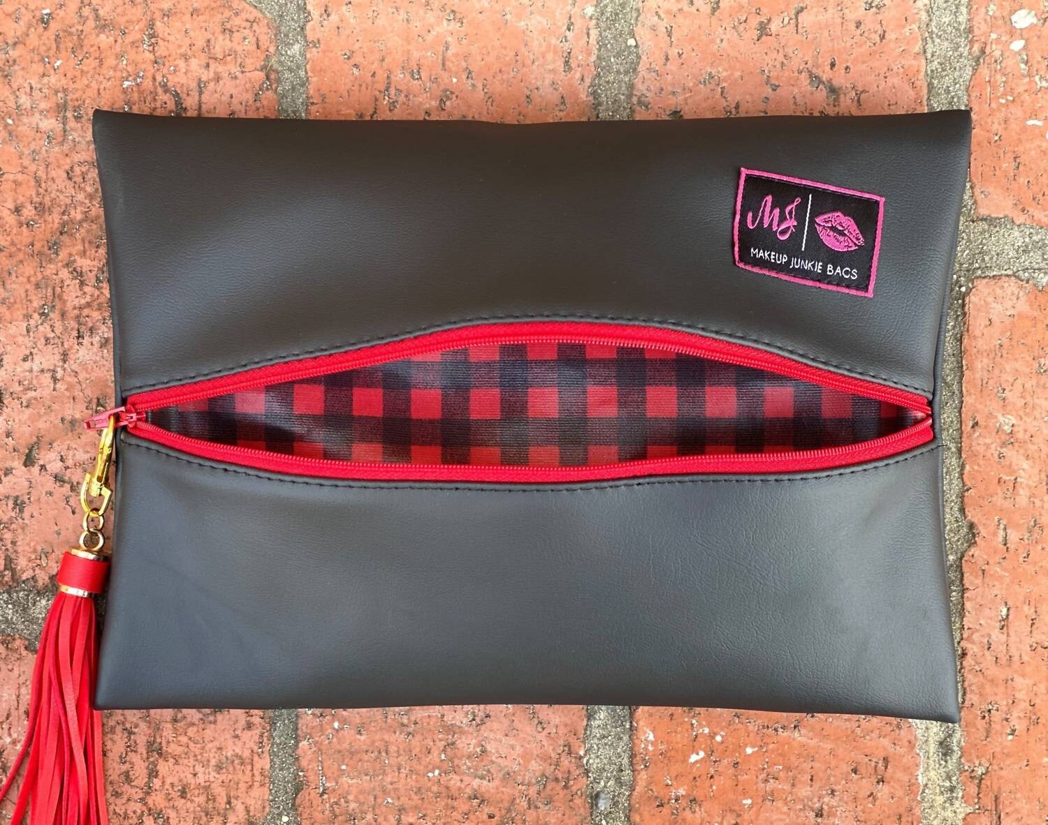 

Черная мини-сумка Plaid About You Makeup Junkie, черный