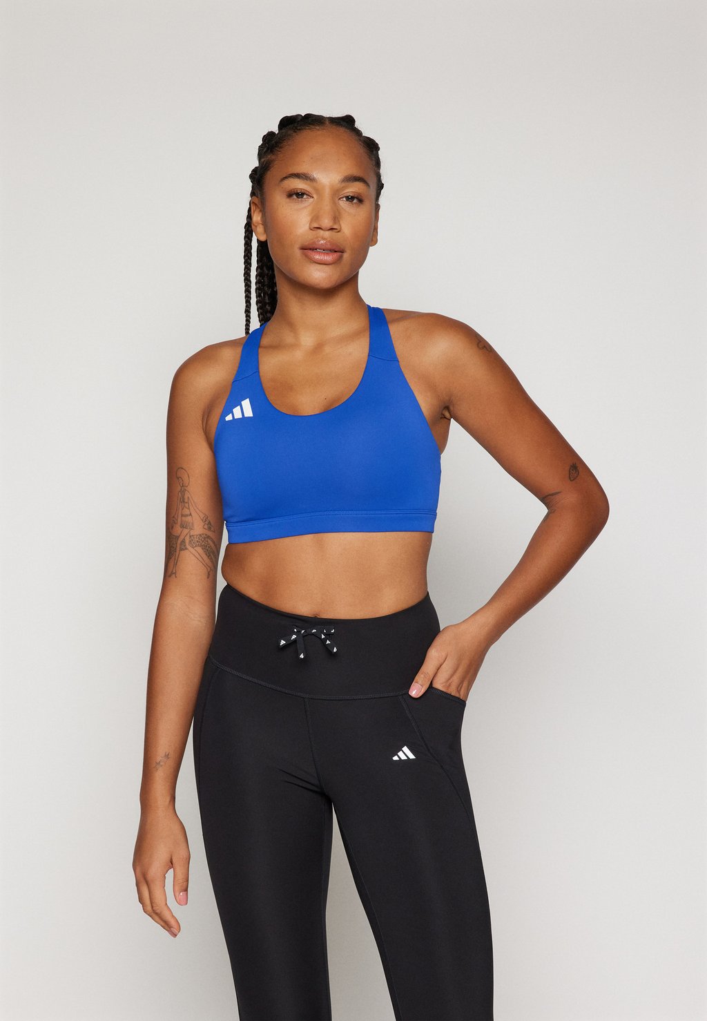 

Спортивный бюстгальтер средней поддержки ADIZERO adidas Performance, синий