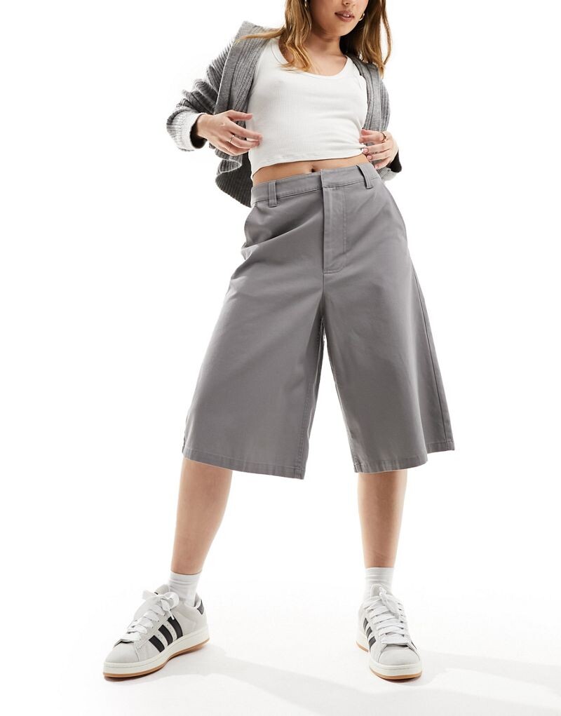 

ASOS DESIGN – серые удлинённые шорты