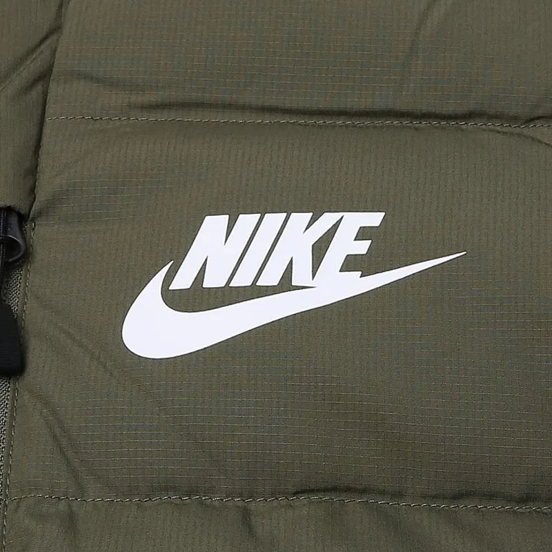 Nike Пуховик мужской с капюшоном оливкового цвета — фото 4