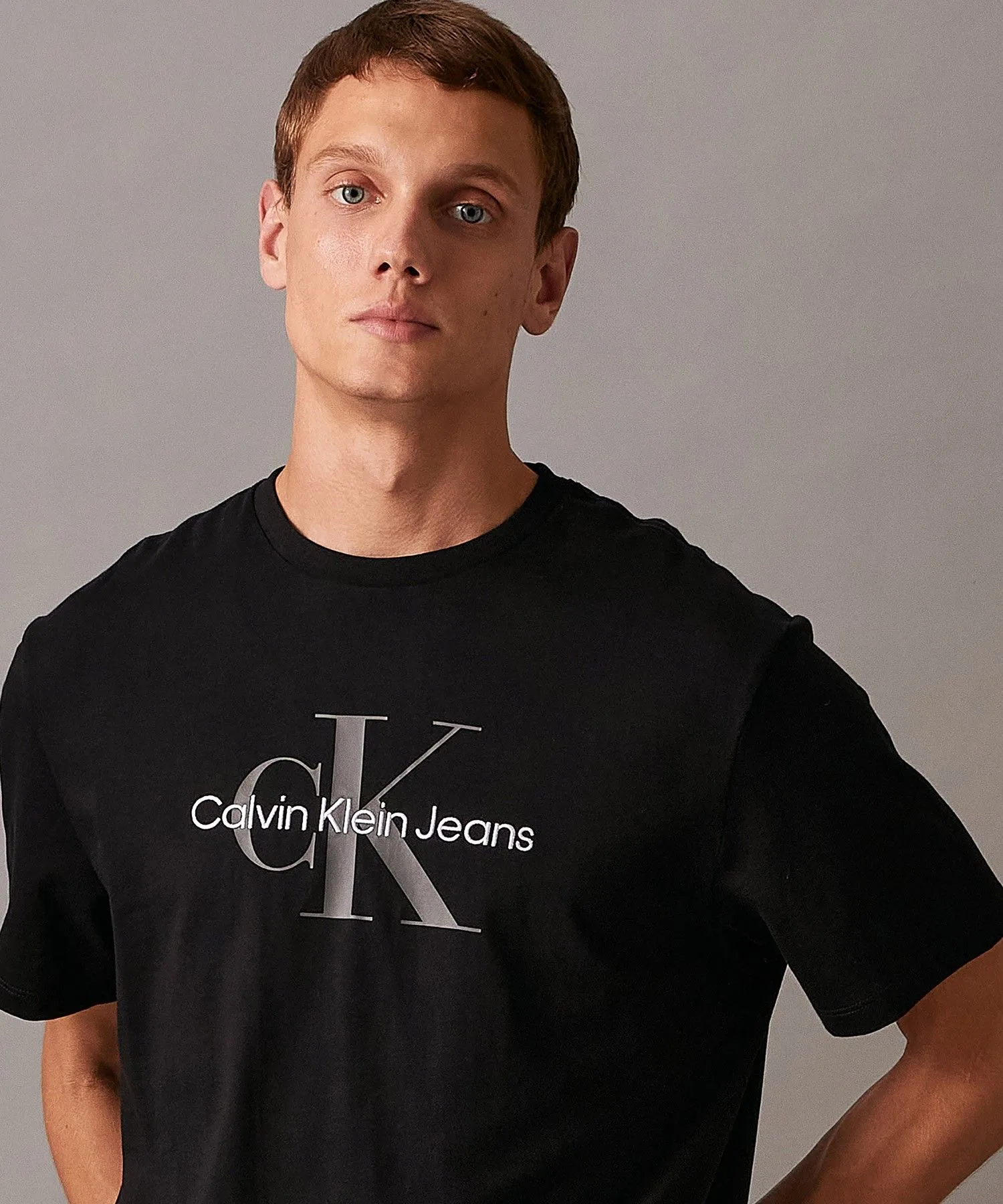 Унисекс футболка с логотипом Monogram Calvin Klein Jeans чёрная