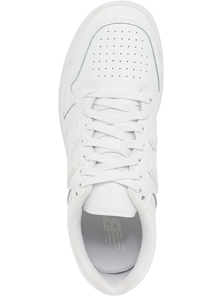 

Низкие кроссовки New Balance, белый