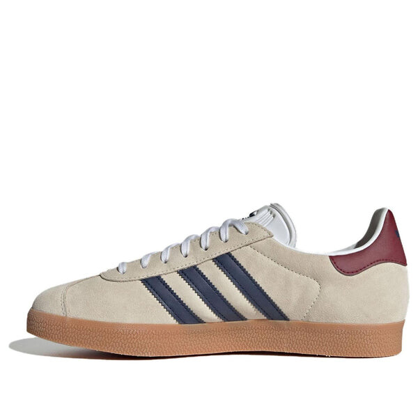 

Кроссовки Adidas Originals Gazelle Indoor 'Off White Dark Blue Gum', белый