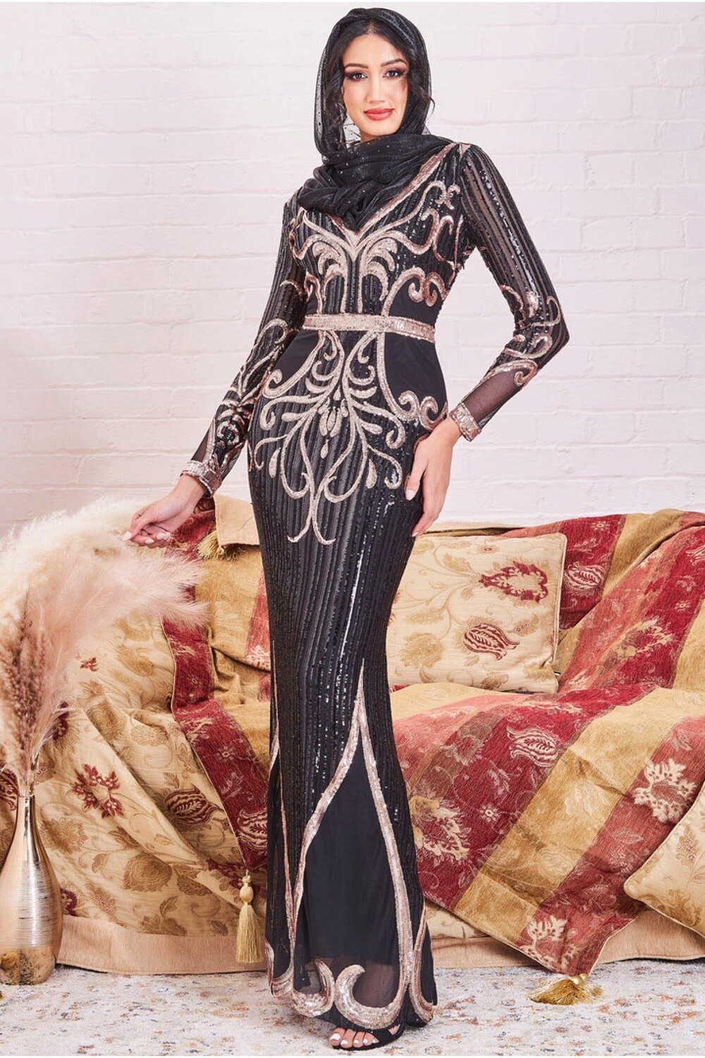 

Платье макси с пайетками и сеткой Modesty Goddiva, черный