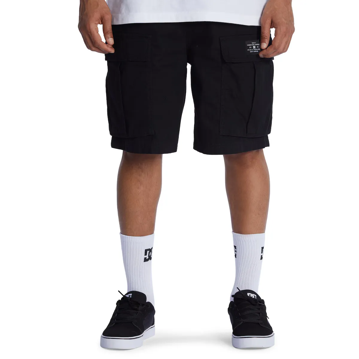 

Tundra DC Shoes Мужские шорты, чёрный