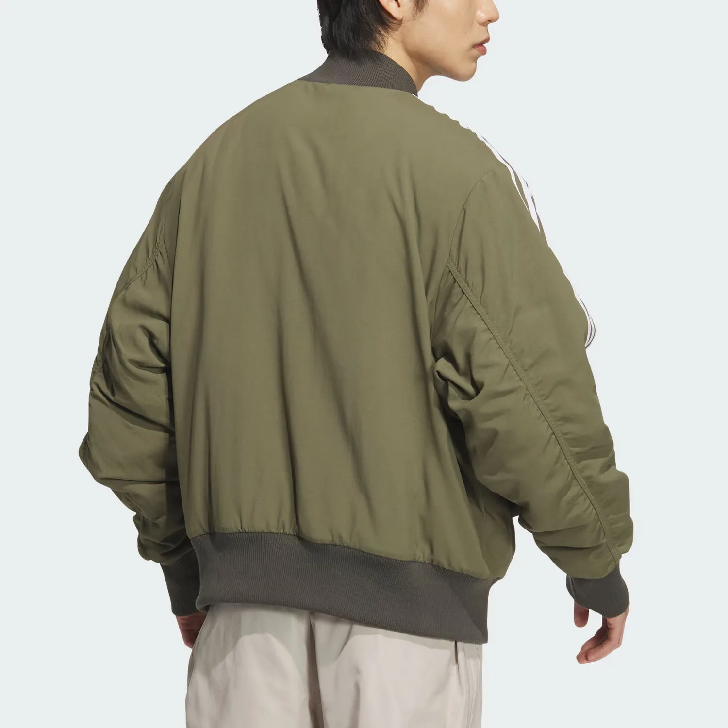 Adidas Originals Утепленная куртка-пуховик мужская Strata оливковый зеленый/голубой — фото 4
