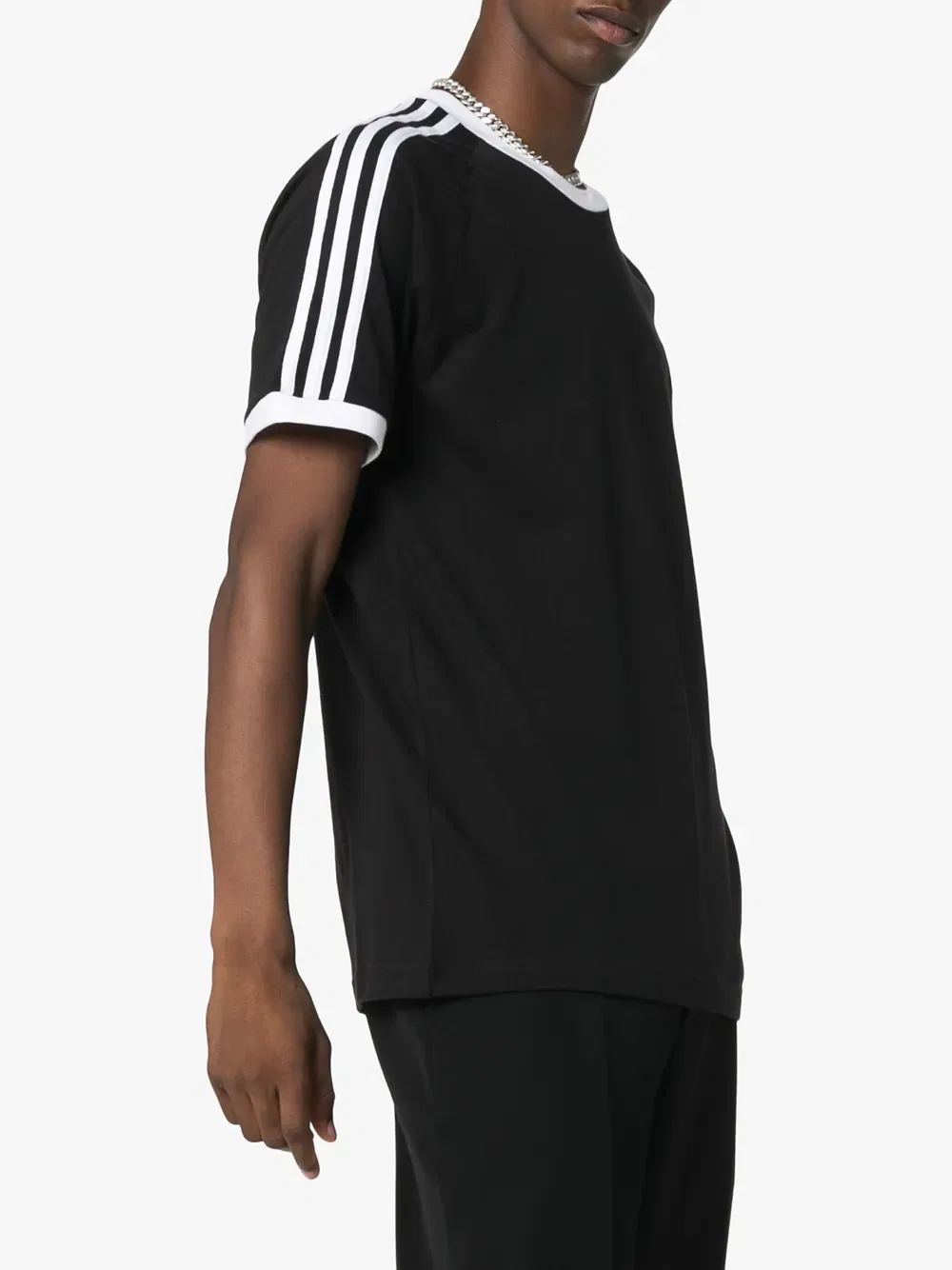 Футболка с вышитым трилистником Adidas, черный — фото 3