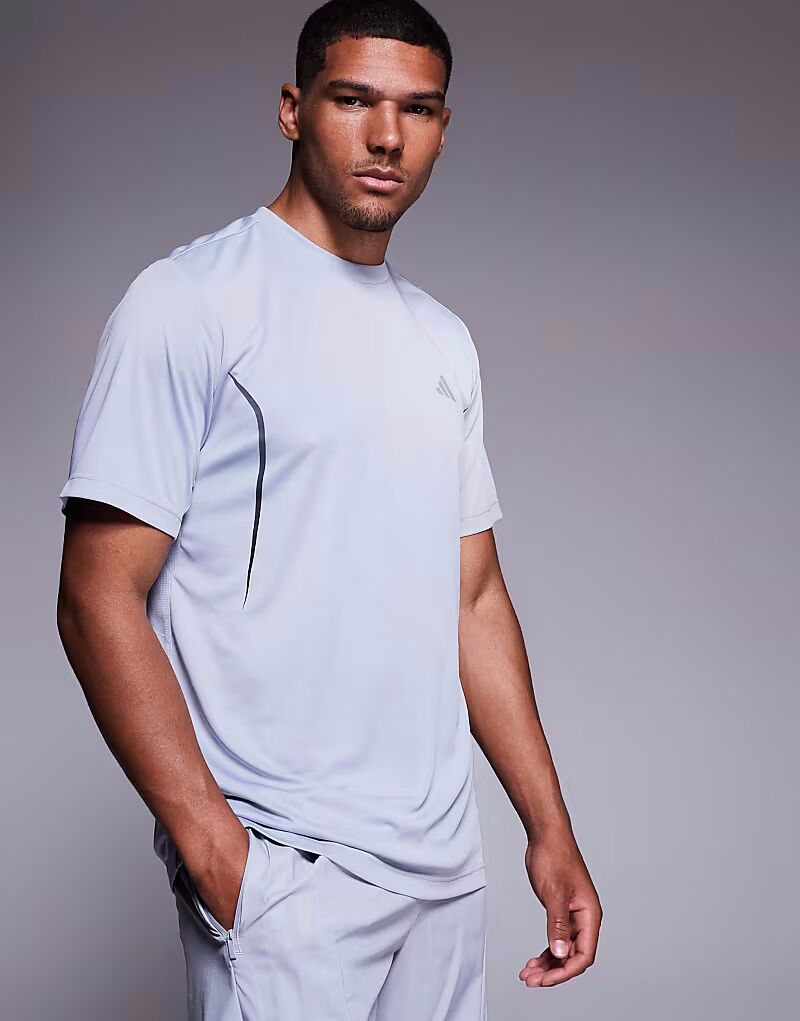 

Adidas - Training - Техническая футболка серая Adidas Performance