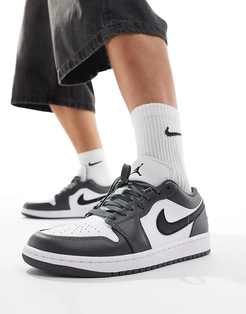 

Кроссовки Air 1 Low белого и серого цвета Jordan