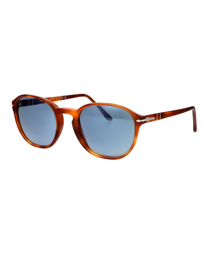 

Стильные солнцезащитные очки модели 0po3343s. Persol, коричневый