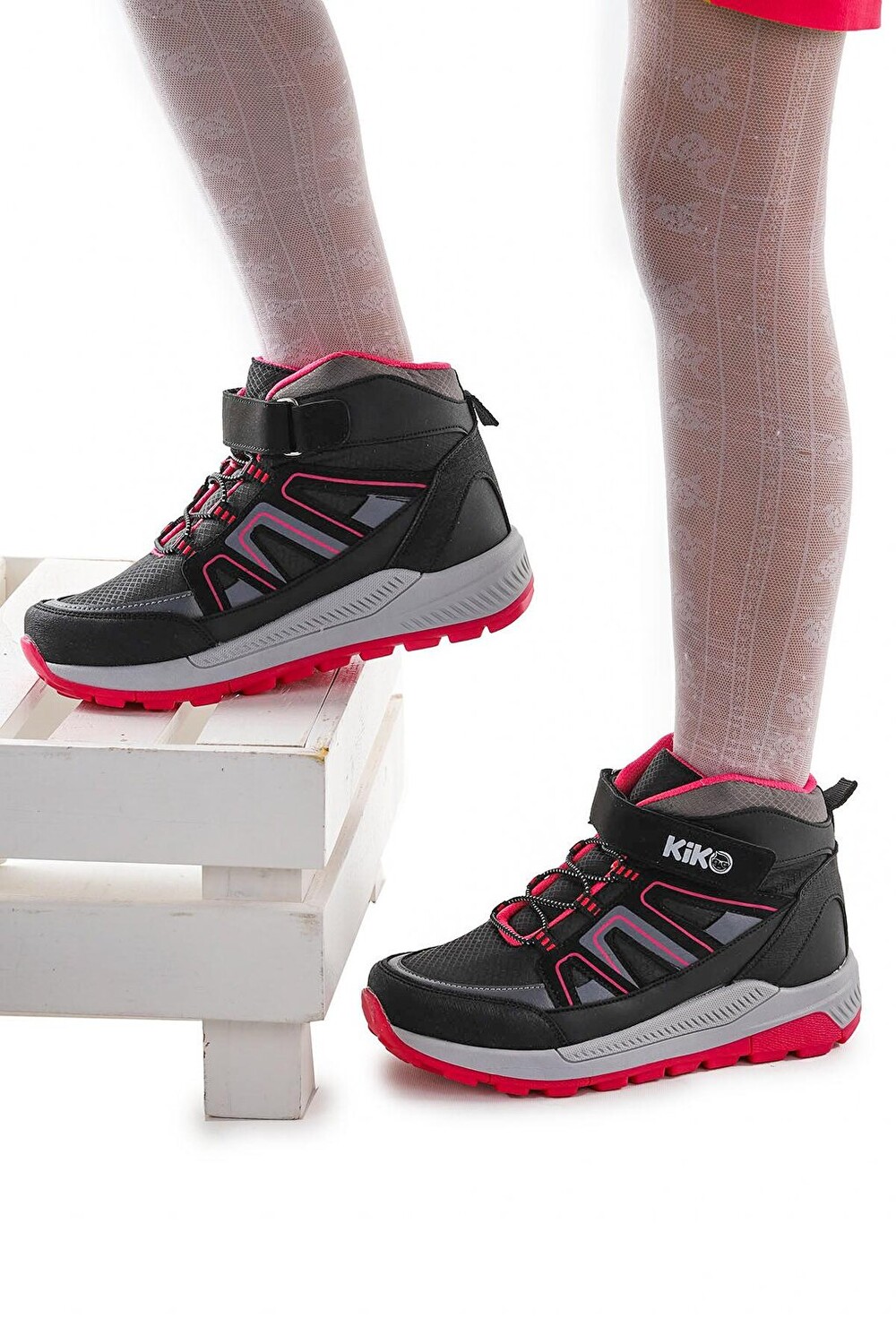 

Спортивные ботинки для девочек с термоподошвой на липучке Shoes 300 KİKO KİDS