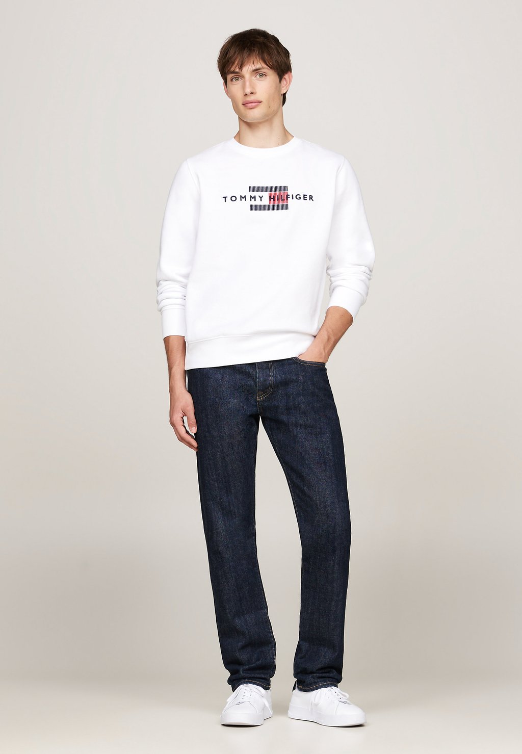 

Толстовка FLAG EMBRO Tommy Hilfiger, белый