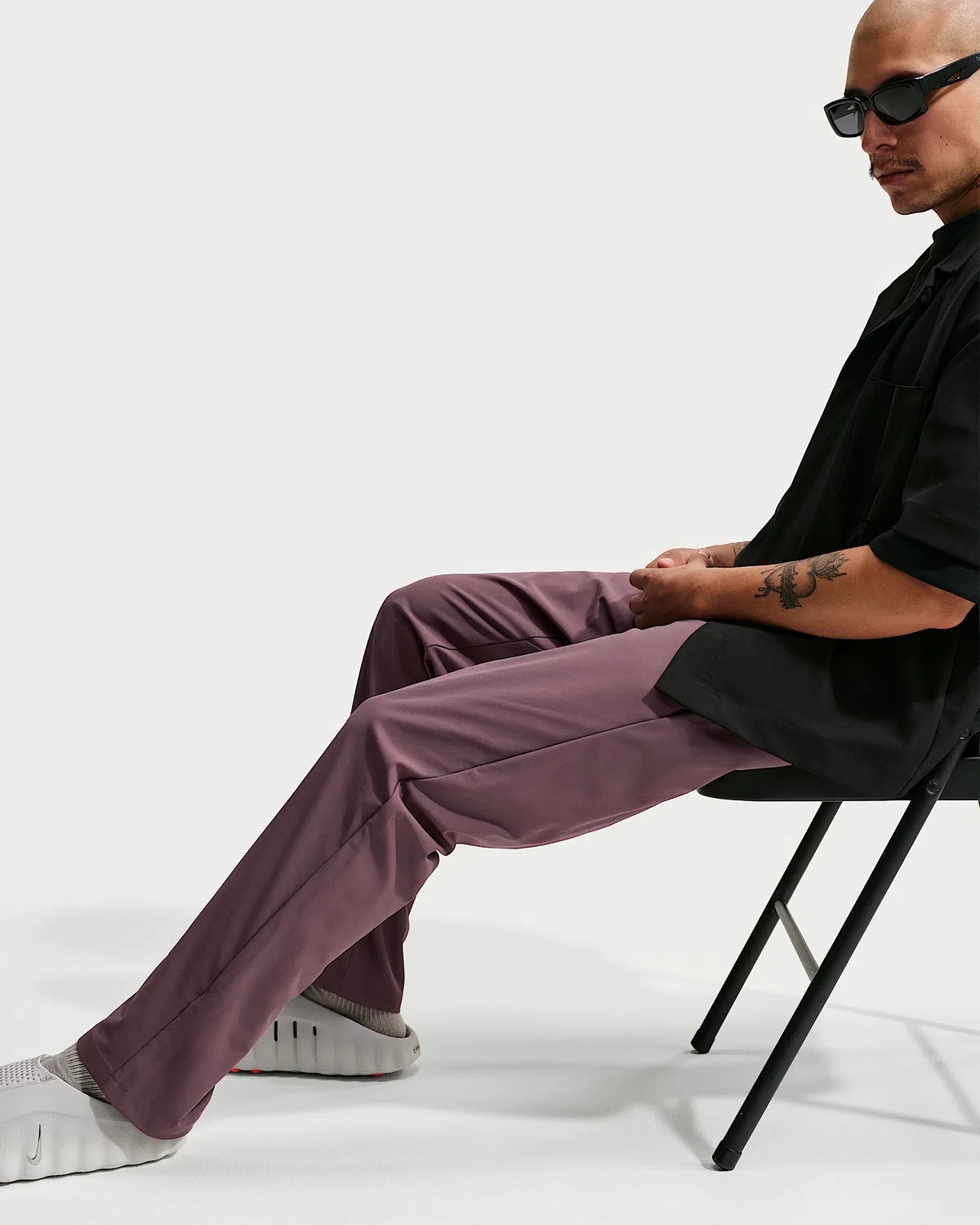 Мужские брюки чинос Dri-FIT Regular Nike 24.7 PerfectStretch, Tattoo/Black/Burgundy Crush — фото 4