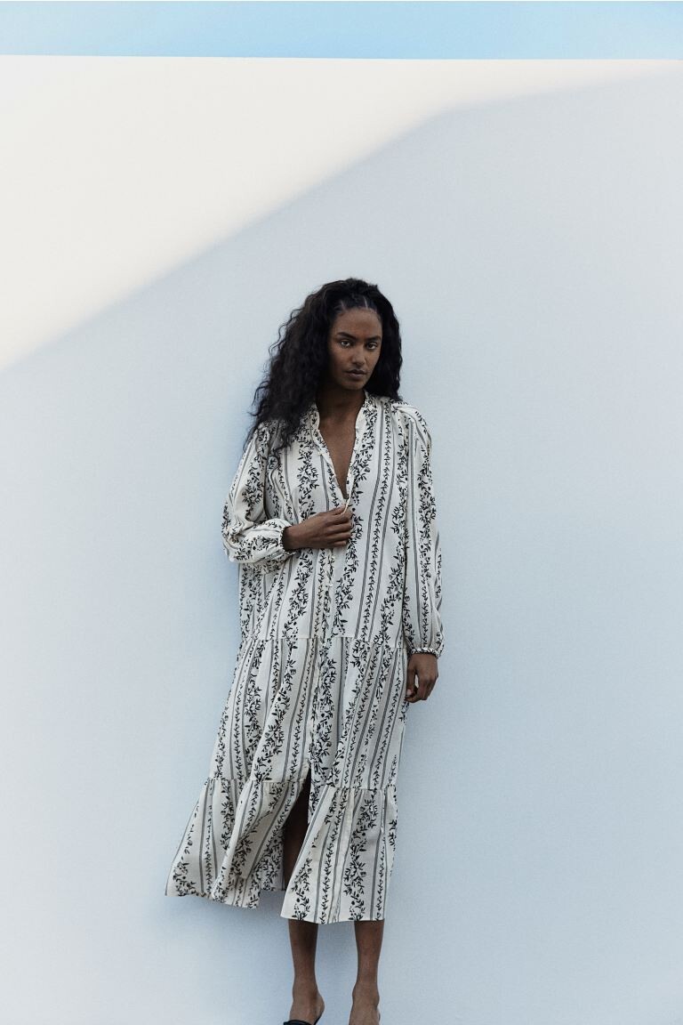 

Платье макси с многоярусной юбкой H&M, бежевый