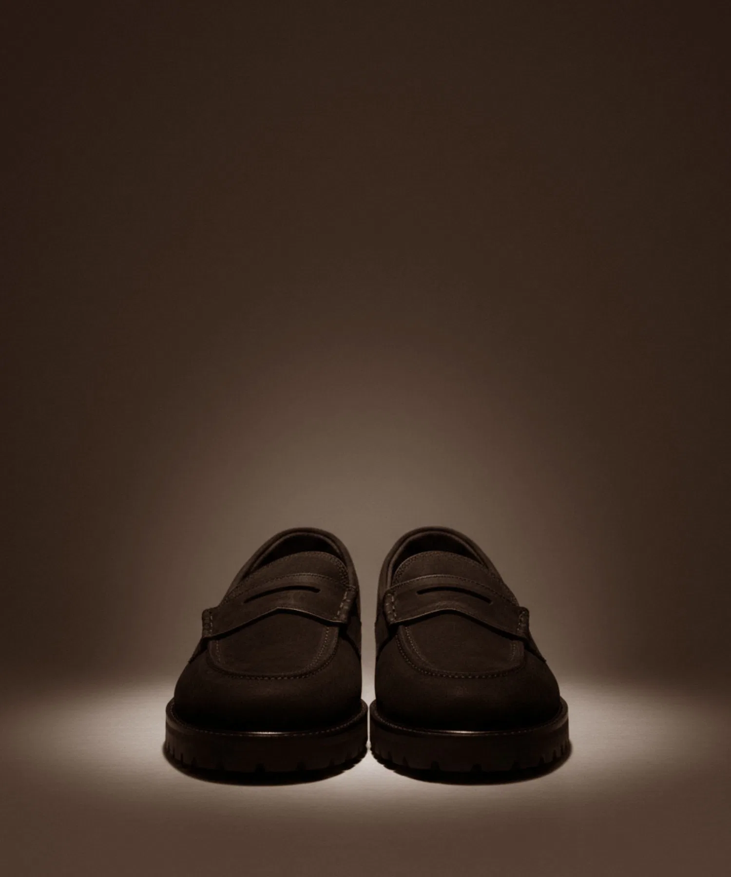 Лоферы Vibram из нубуковой кожи