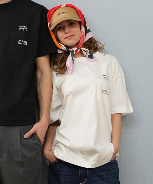 

Футболка оверсайз унисекс с карманом Manhattan Portage, белая