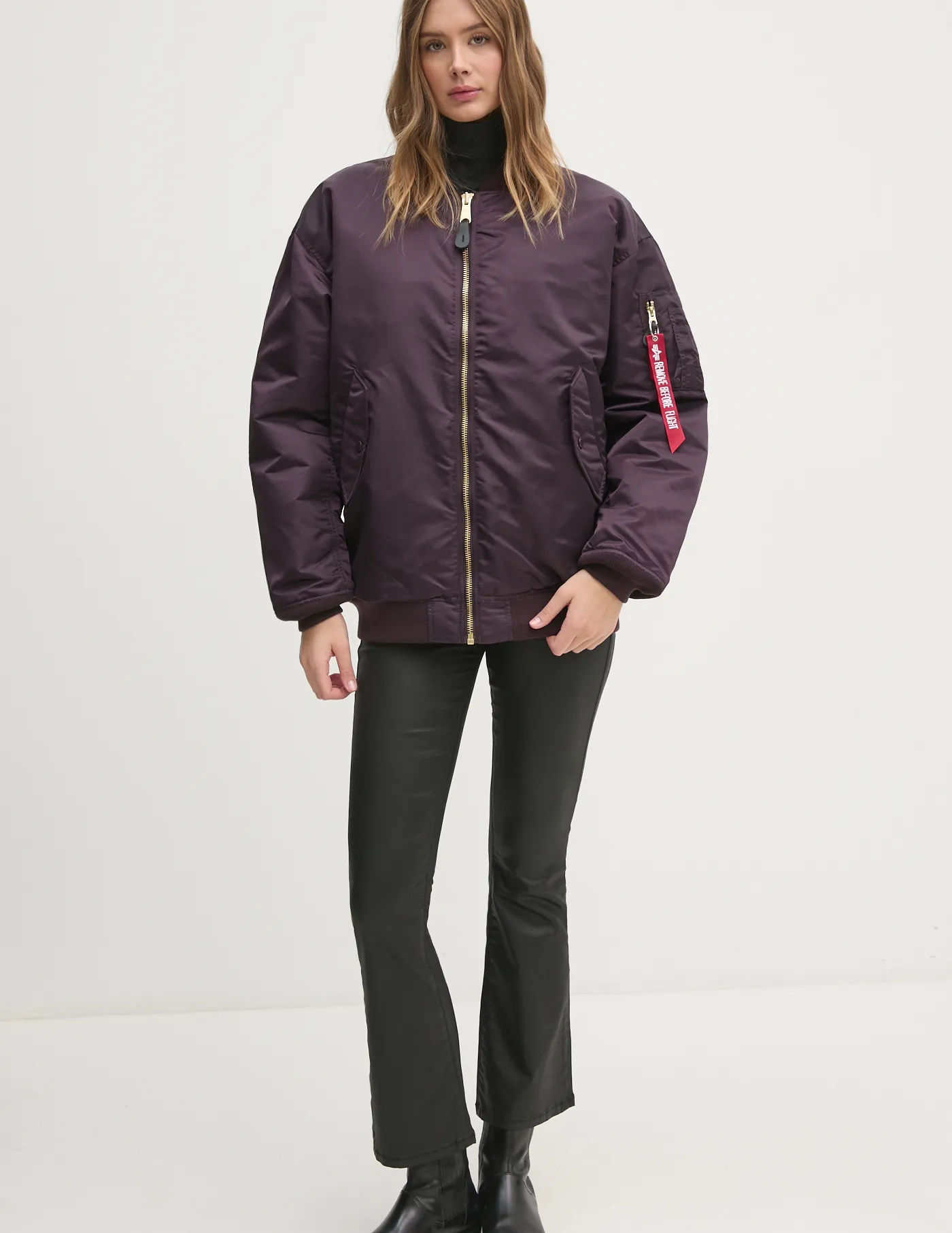 

Бомбер MA-1 CORE WMN Alpha Industries, фиолетовый