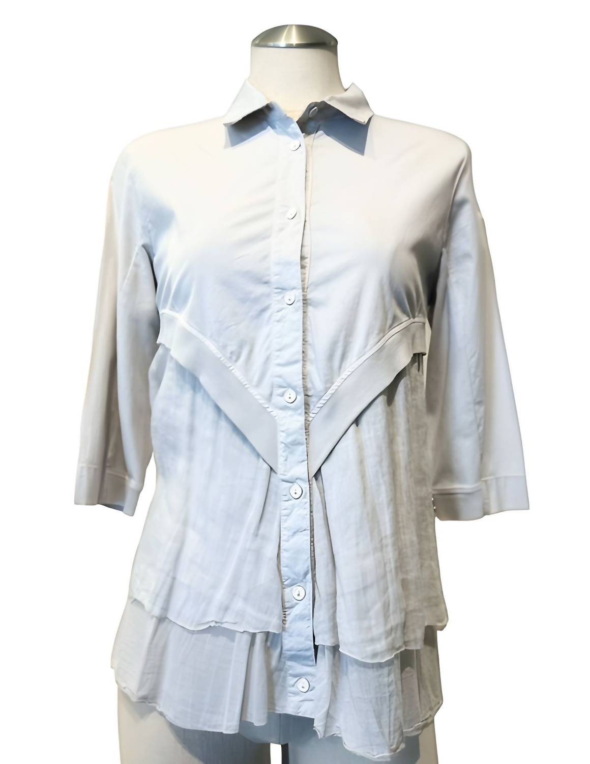 

Вязаный топ с V-образным вырезом и оборкой серого цвета European Culture