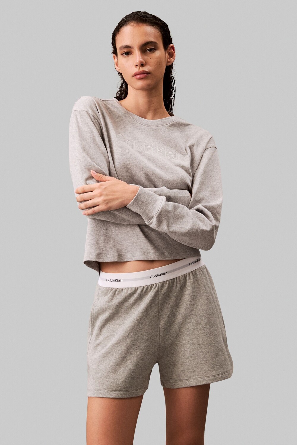 

Свободный свитер пуловер с круглым вырезом Calvin Klein, серый