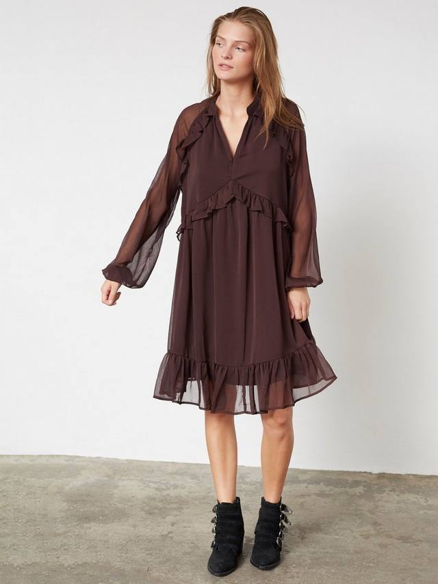 

Платье с ярусами и рюшами Sisters Point, Mahogany