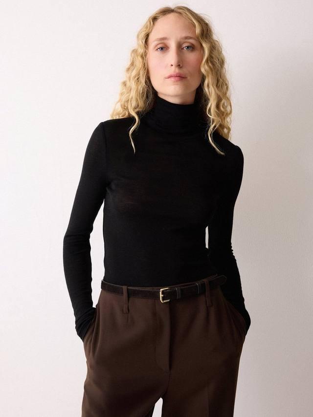 

Топ поло с воротником-гольф из мериносовой шерсти Jigsaw, Black