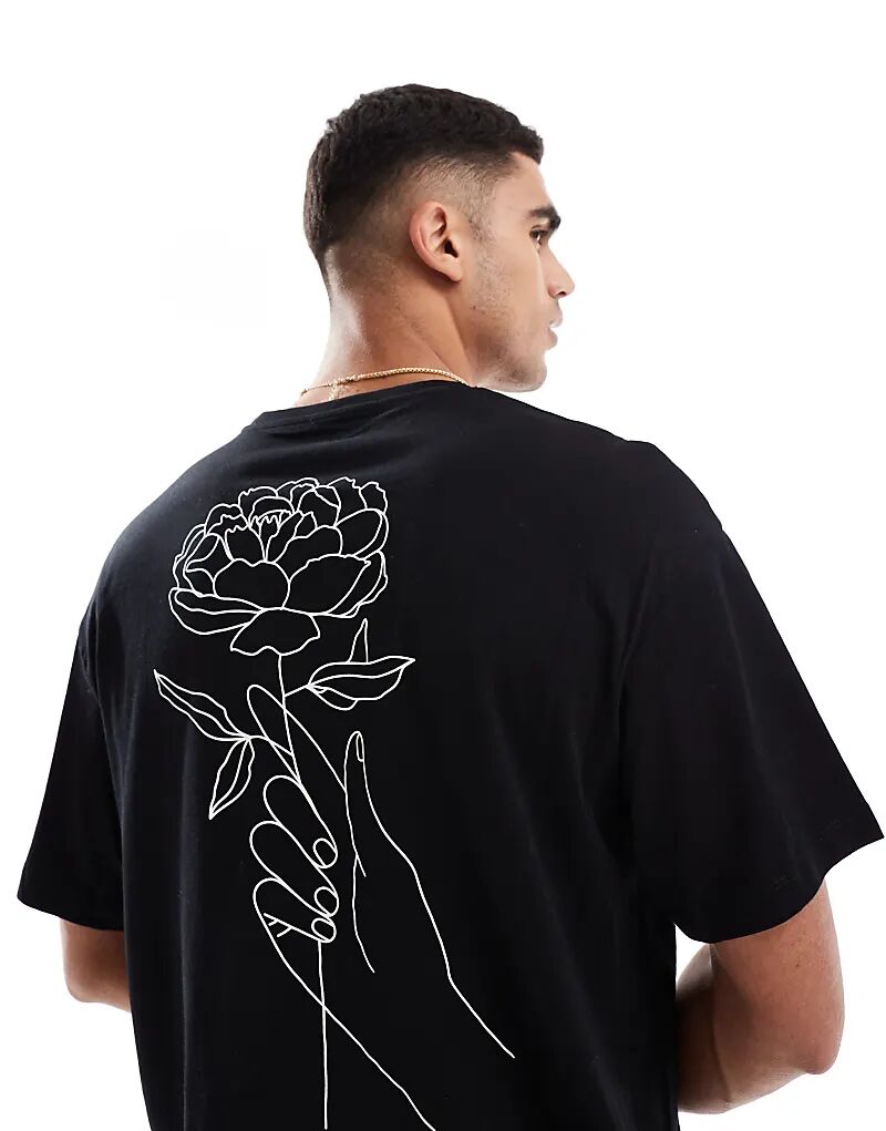 

Футболка свободного кроя с цветочным принтом на спине черного цвета Jack & Jones