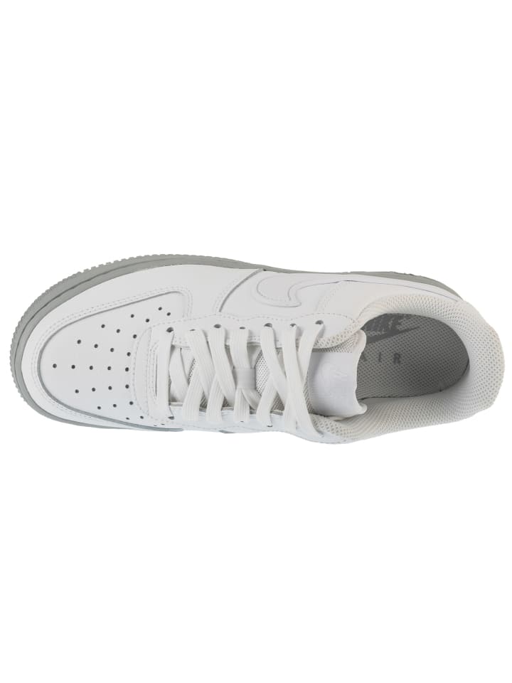 Кроссовки Nike Air Force 1 '07 белого цвета — фото 3