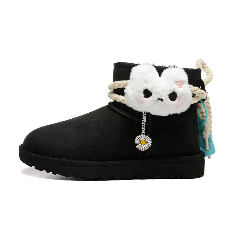 

CLASSIC MINI Зимние ботинки женские Ugg, черный