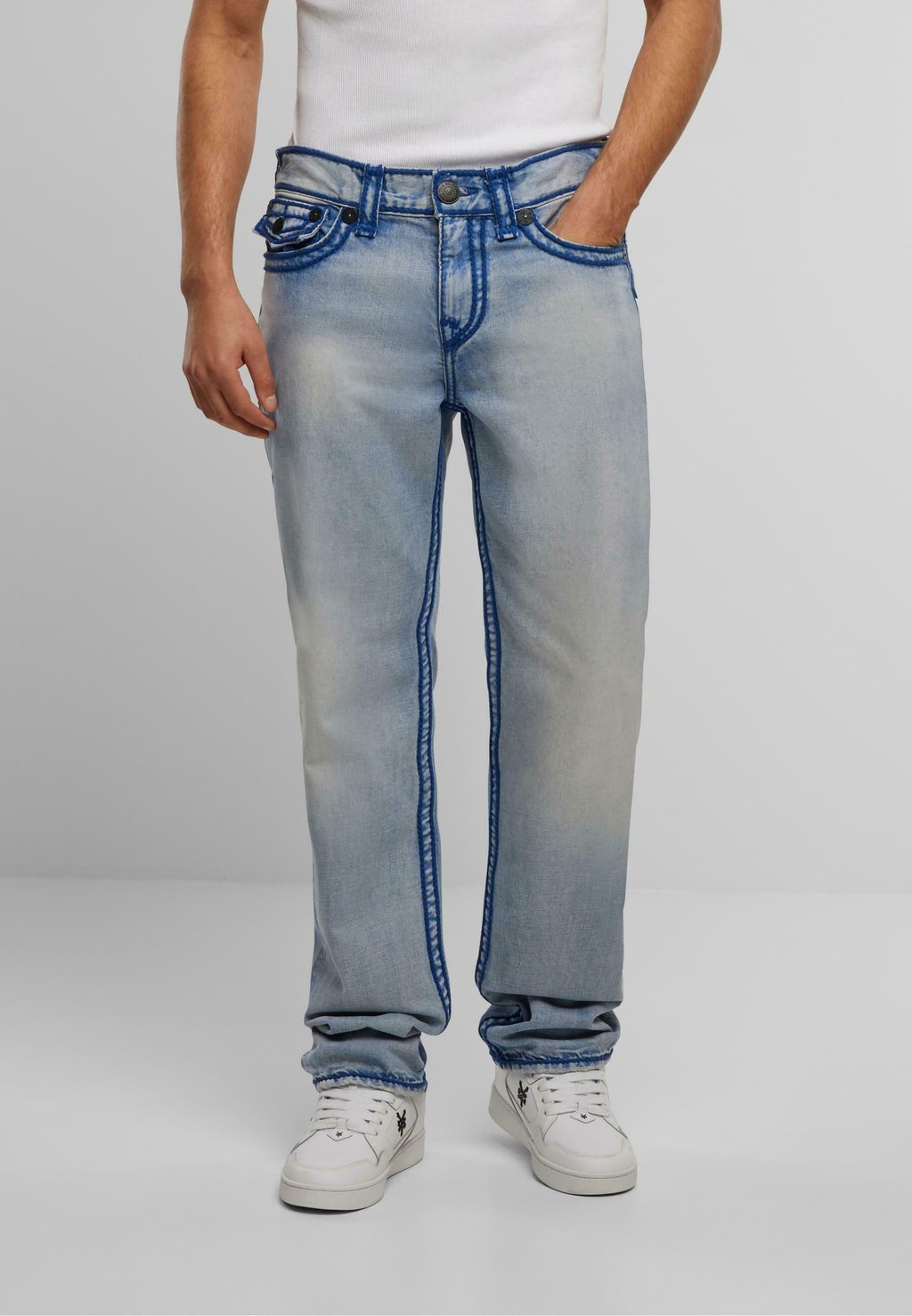 

Джинсы прямого кроя RICKY ROPE STITCH FLAP True Religion, светло-голубой