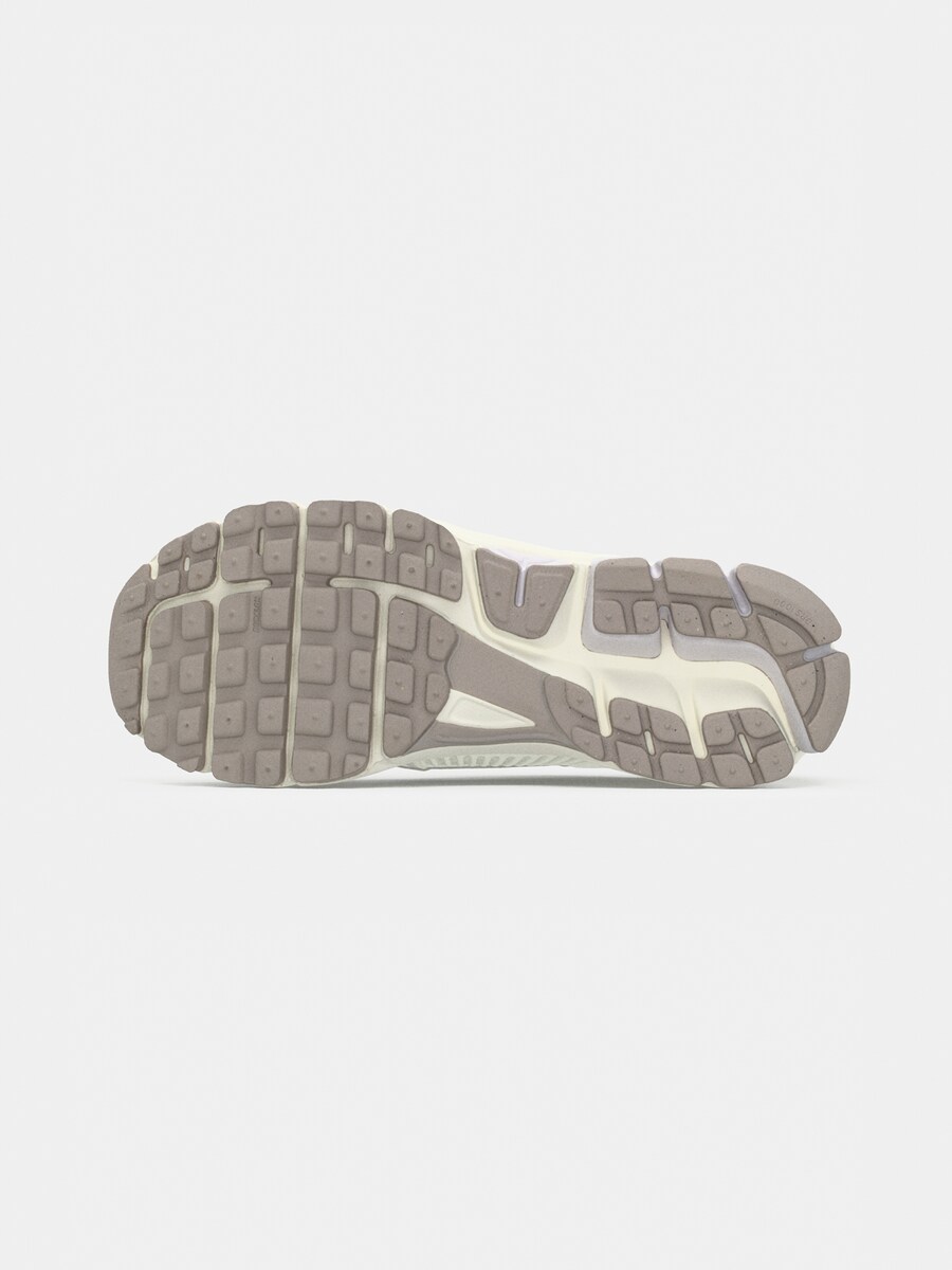Кроссовки Nike Sportswear ZOOM VOMERO 5, слоновая кость — фото 4