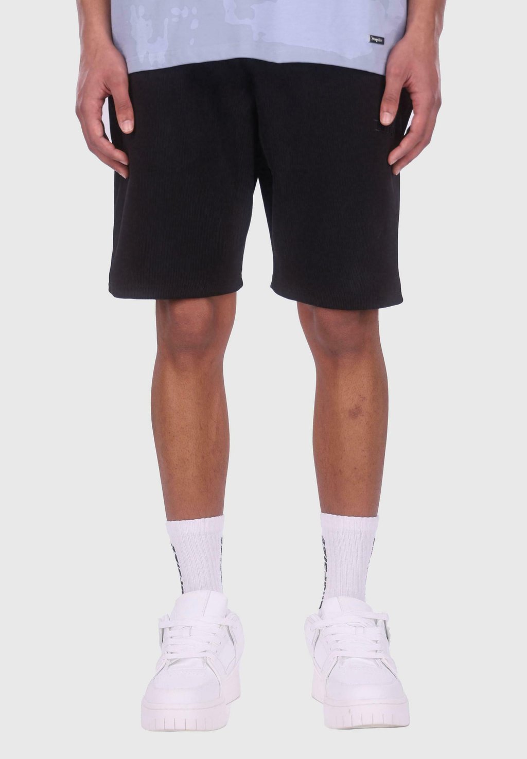 

Шорты HEAVY EMBO - Tracksuit bottoms Dropsize, черный