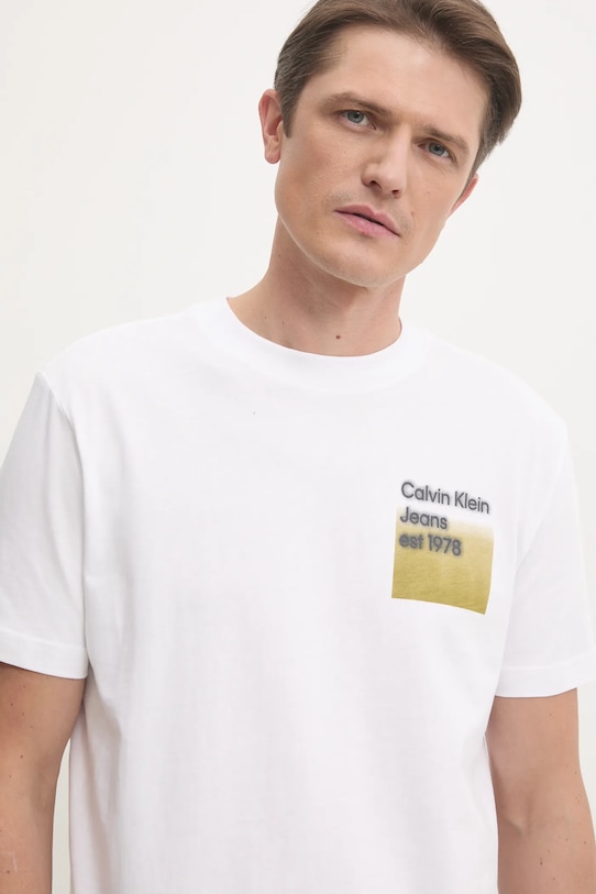 

Хлопковая футболка Calvin Klein Jeans, белый