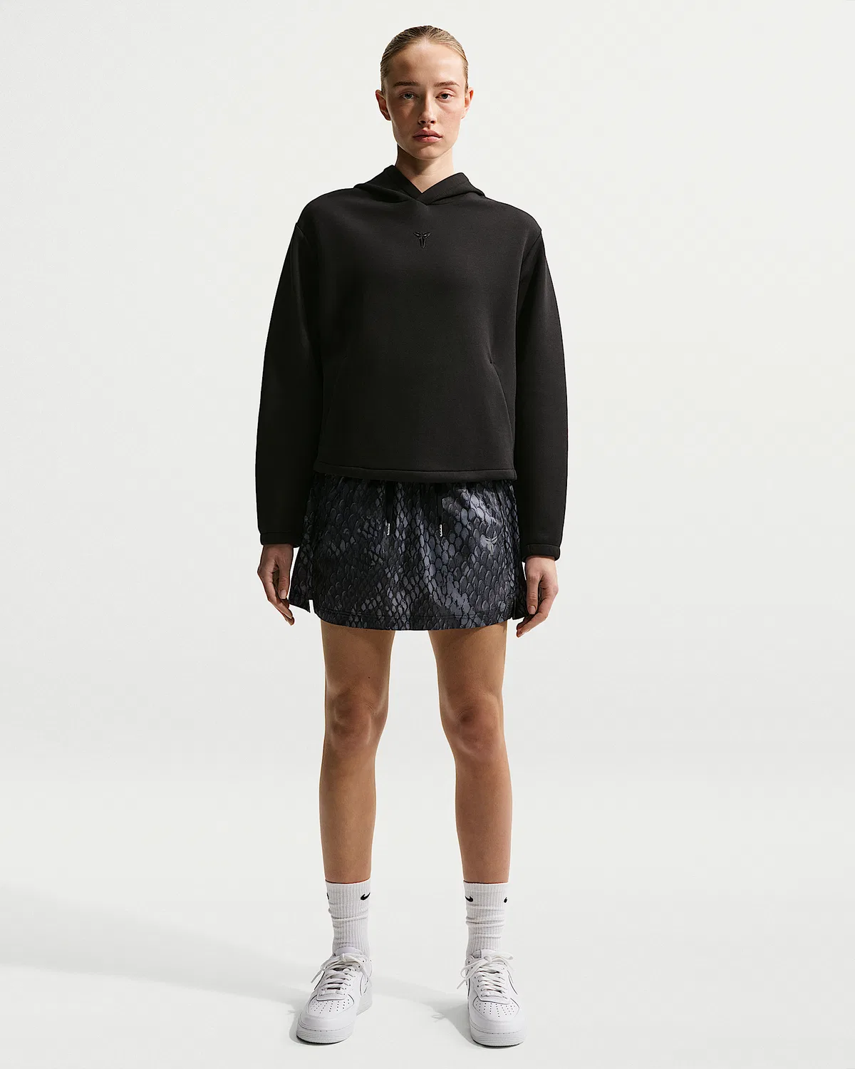 Женская баскетбольная худи Kobe Dri-FIT, Black/Black — фото 4