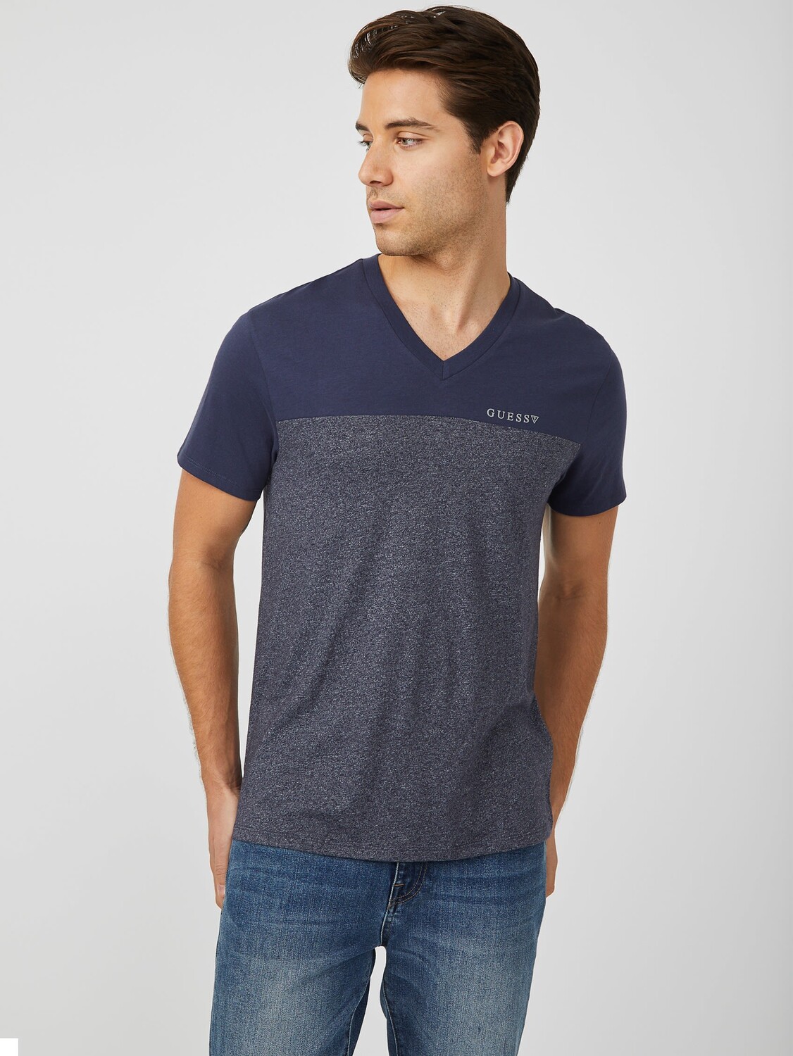

Футболка Ganton с V-образным вырезом и мраморной отделкой Guess Factory, цвет Indigo Jeans