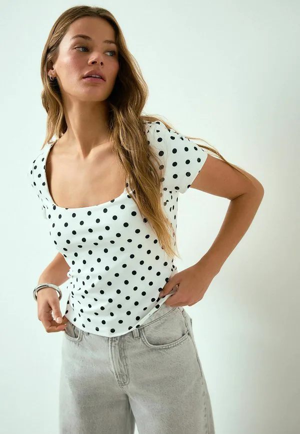 

Футболка с коротким рукавом и квадратным вырезом и принтом Next, Black Polka Dot, Черный, Футболка с коротким рукавом и квадратным вырезом и принтом Next, Black Polka Dot