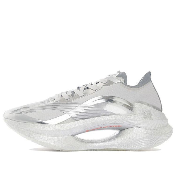 Кроссовки необходимы Li-Ning, серебряный