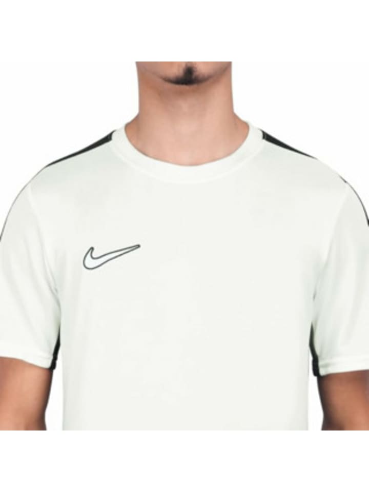 

Футболка Nike, цвет uni