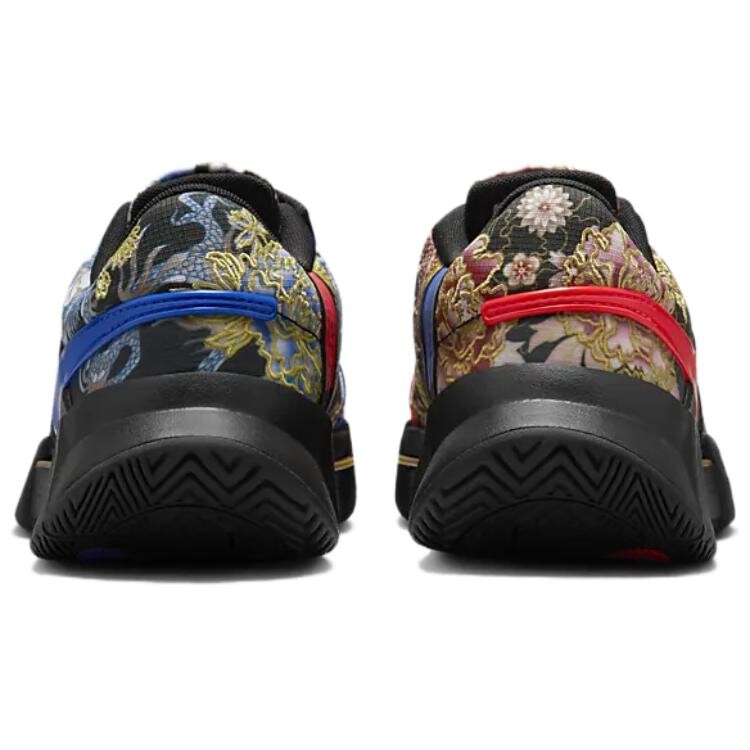 Nike Challenger Теннисные кроссовки для женщин, Black/Bright Crimson/Metallic Gold/Racing Blue — фото 4
